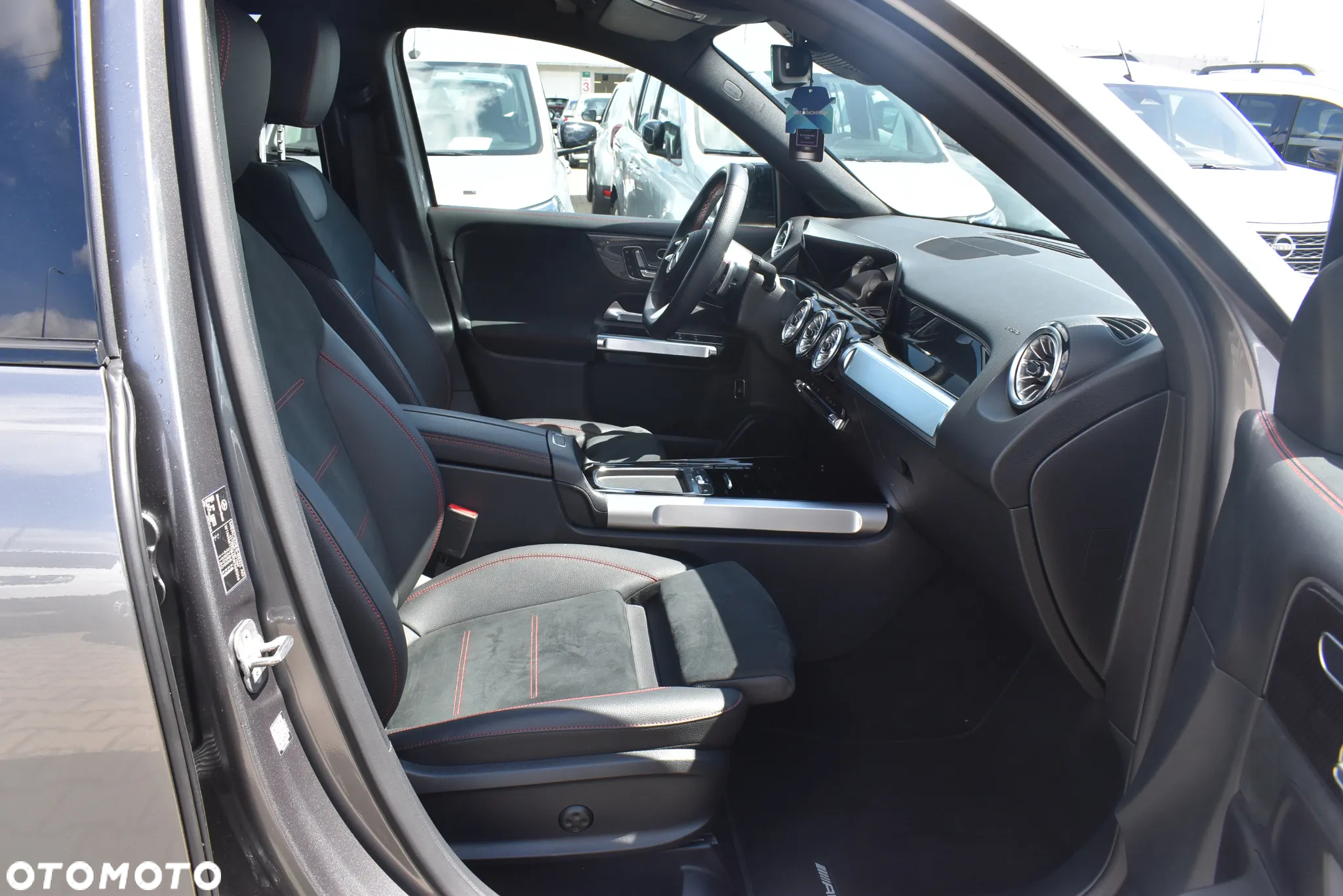 Mercedes-Benz GLB 200 d 4-Matic 8G-DCT - 18