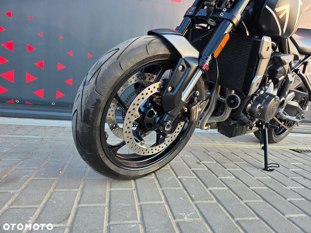 Triumph Trident - 14