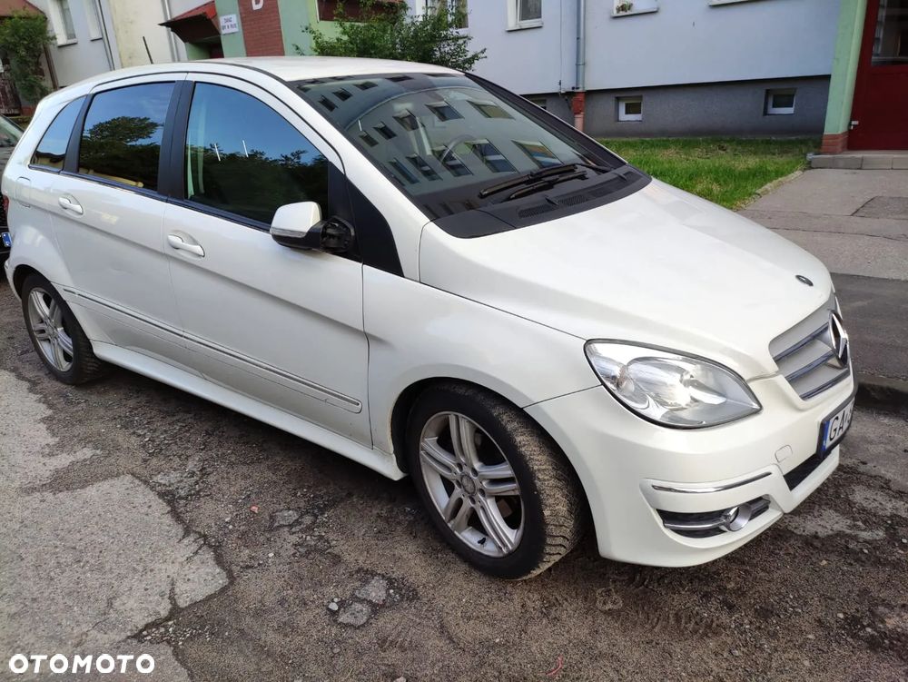 Mercedes-Benz Klasa B 180 CDI Autotronic - 9