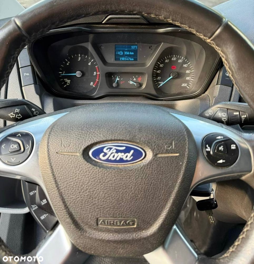 Ford Transit - 13