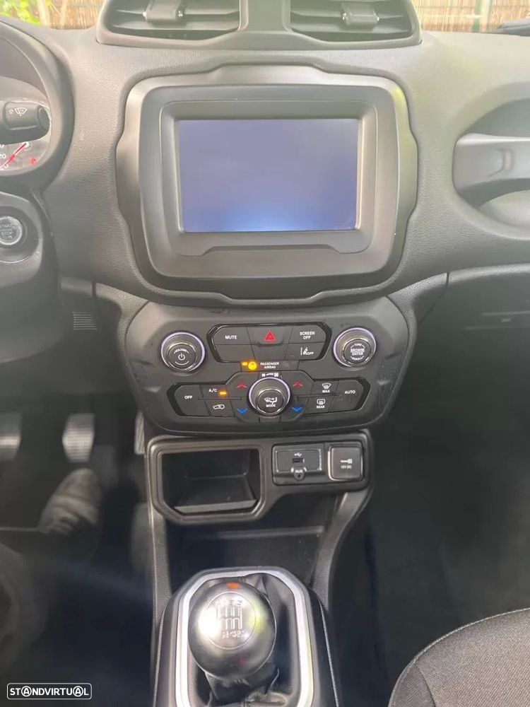 Jeep Renegade 1.0 T Limited - 19
