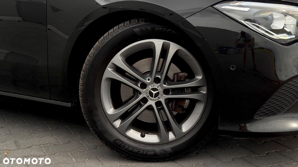 Mercedes-Benz CLA 200 7G-DCT Edition Progressive Line - 10