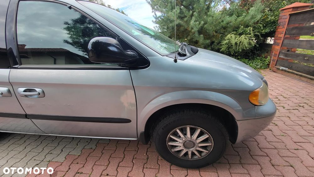 Dodge Grand Caravan 3.3 SE - 24