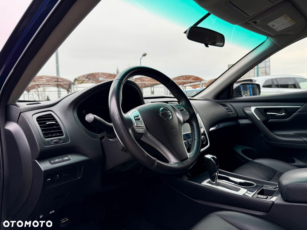 Nissan Altima - 16