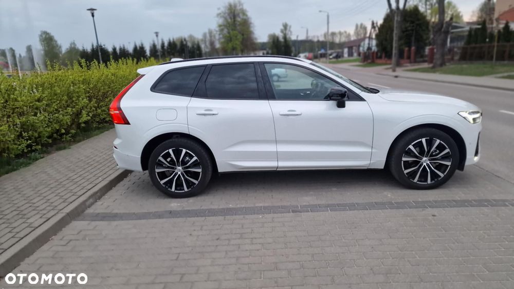 Volvo XC 60 B5 B AWD Plus Dark - 3