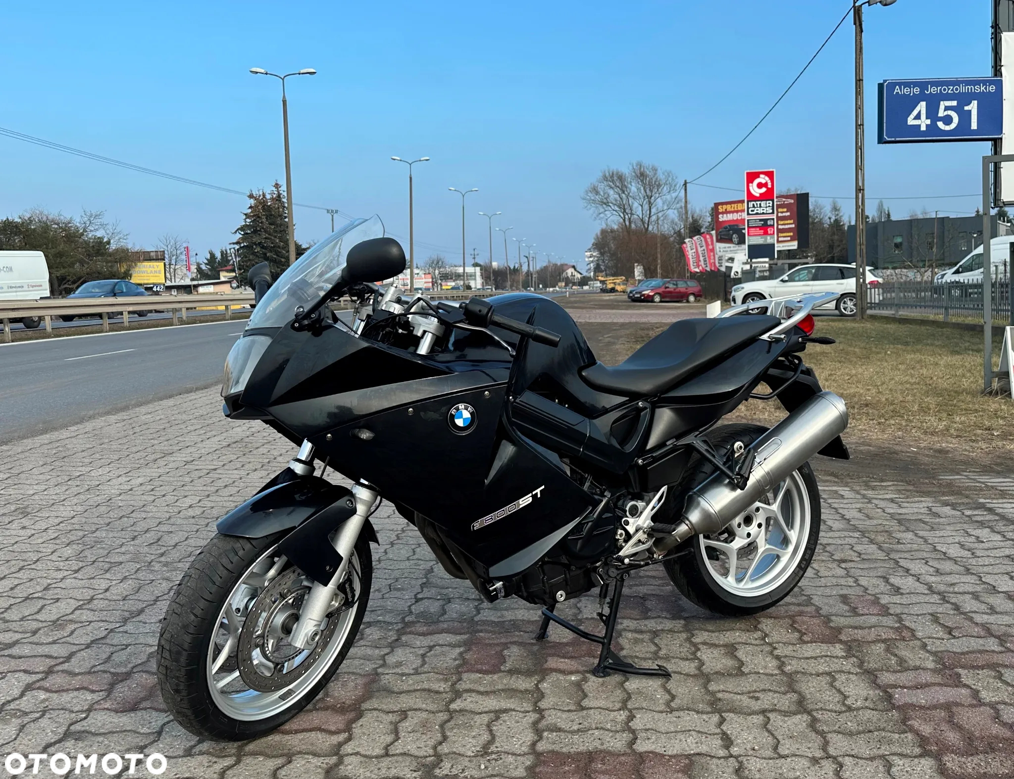 BMW F - 4