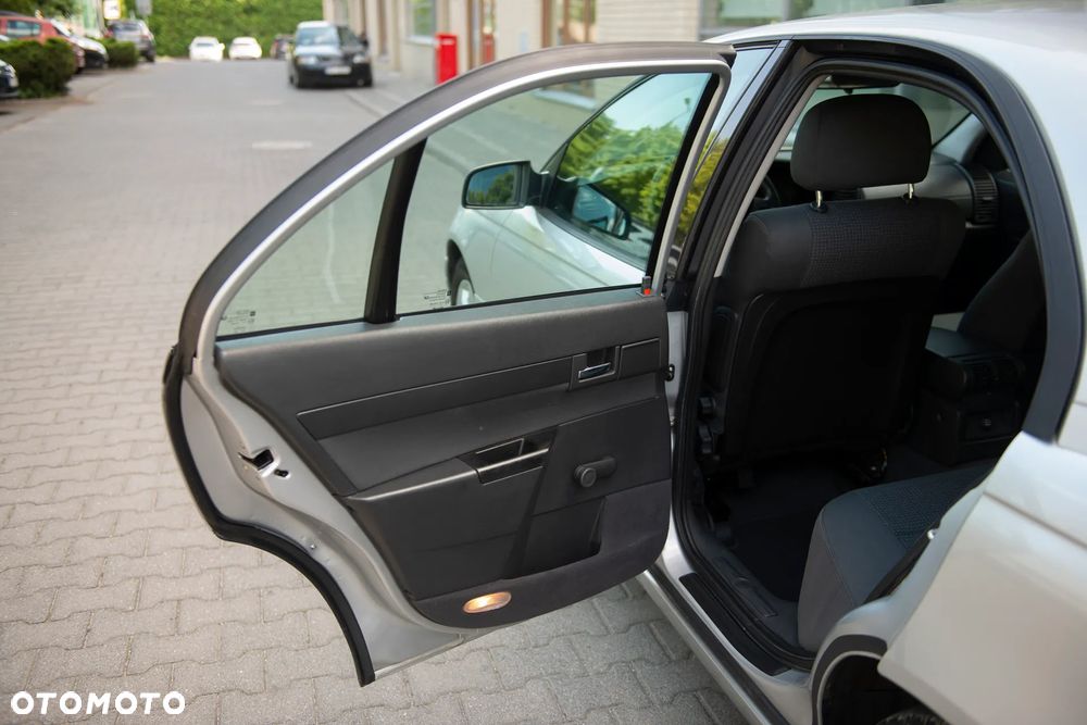 Opel Omega 2.2 Elegance - 20