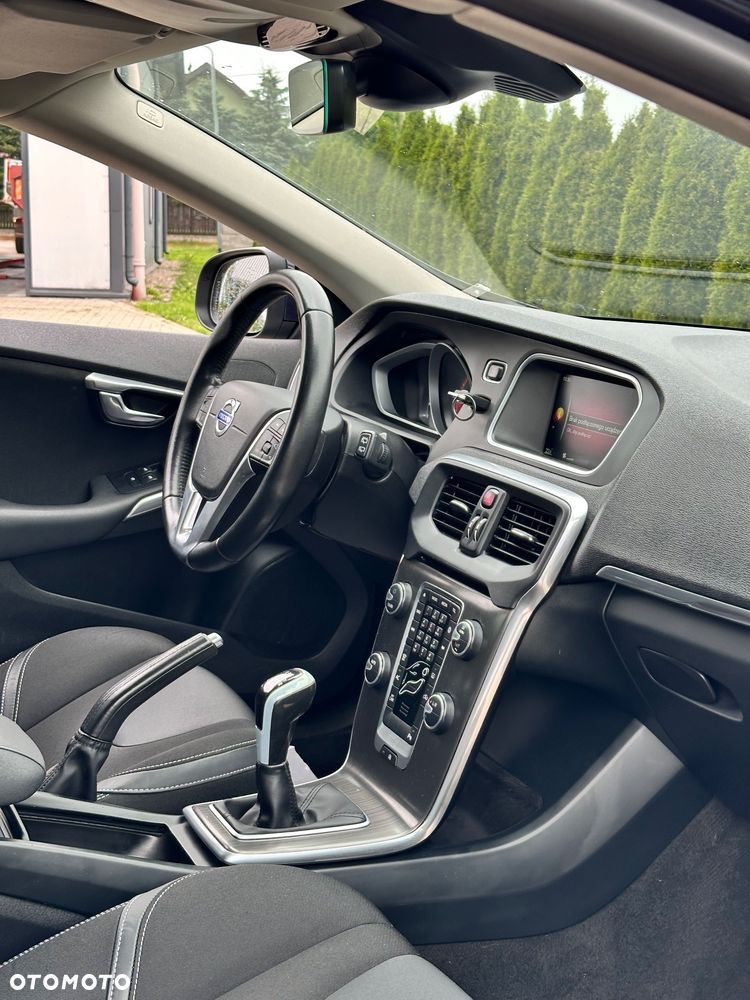 Volvo V40 D2 Kinetic - 34