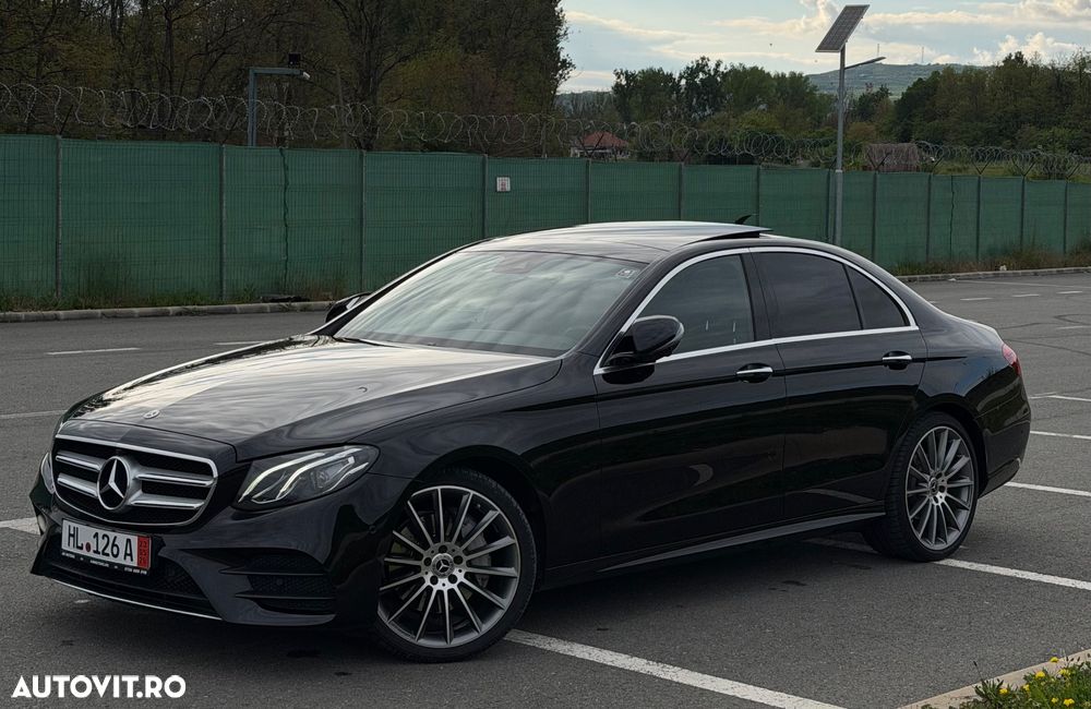 Mercedes-Benz E 220 d 4MATIC 9G-TRONIC AMG Line - 4