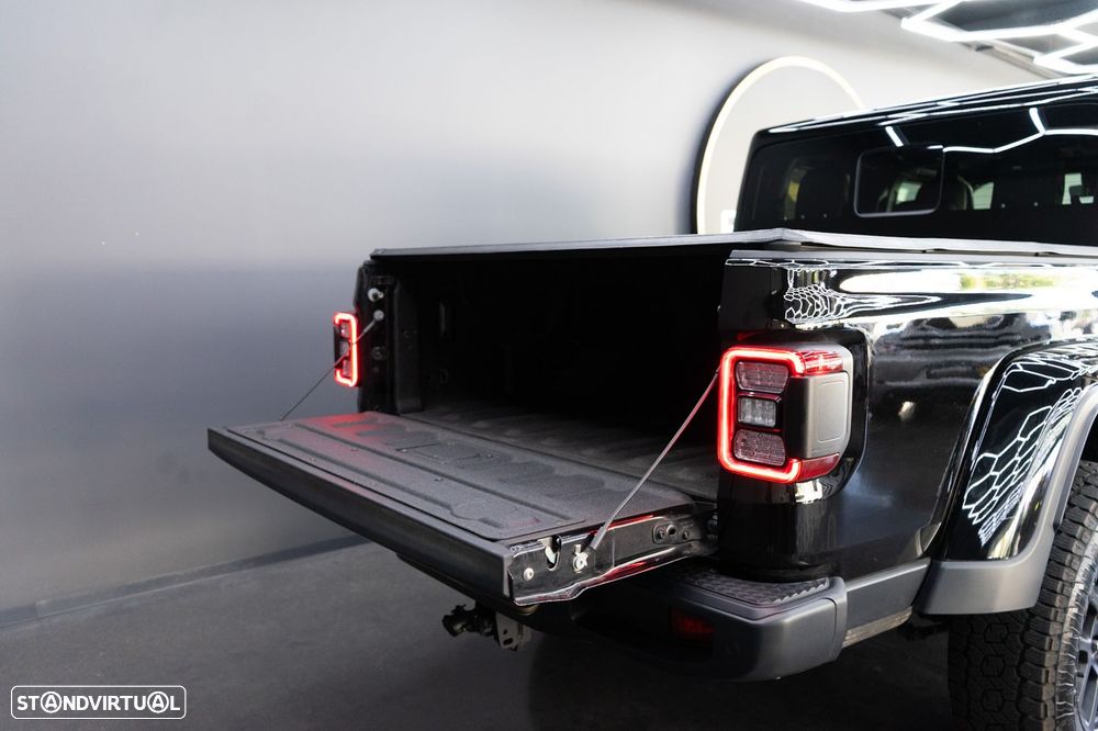 Jeep Gladiator 3.0 CRD Overland AT8 - 19