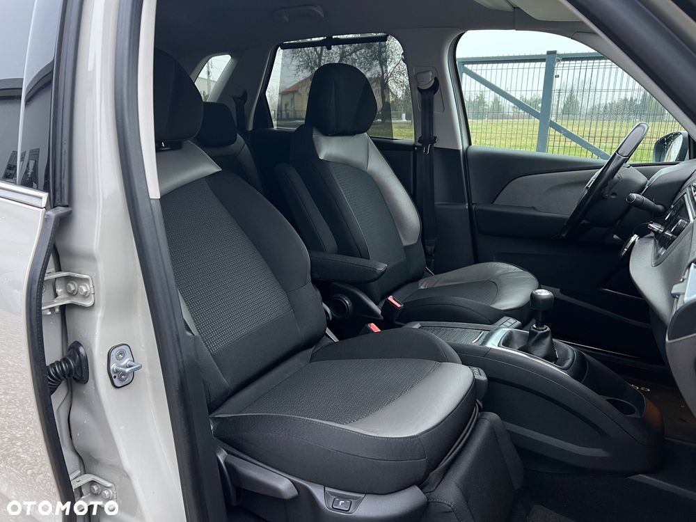 Citroën C4 Picasso 1.2 PureTech Exclusive - 19