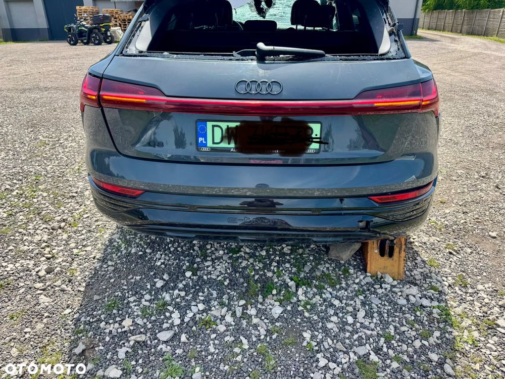 Audi Q8 Sportback e-tron - 9