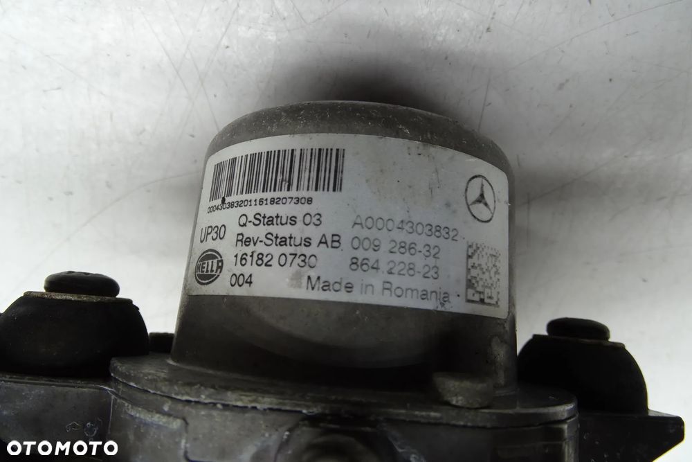 Mercedes C Klasa W205 Pompa VACUM A0004303832 - 3