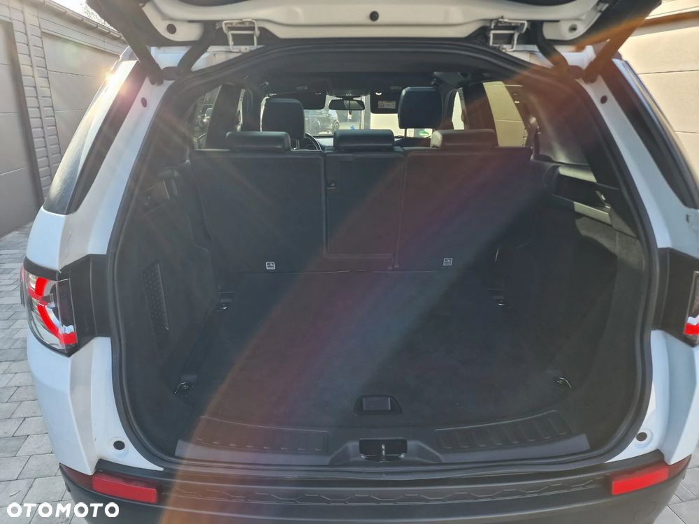 Land Rover Discovery Sport TD4 HSE Luxury - 11