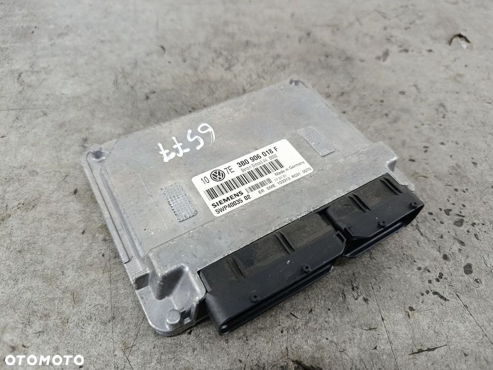 KOMPUTER, STEROWNIK VW PASSAT B5 FL 3B0906018F  5WP40035 SIEMENS 1.6 8V - 5
