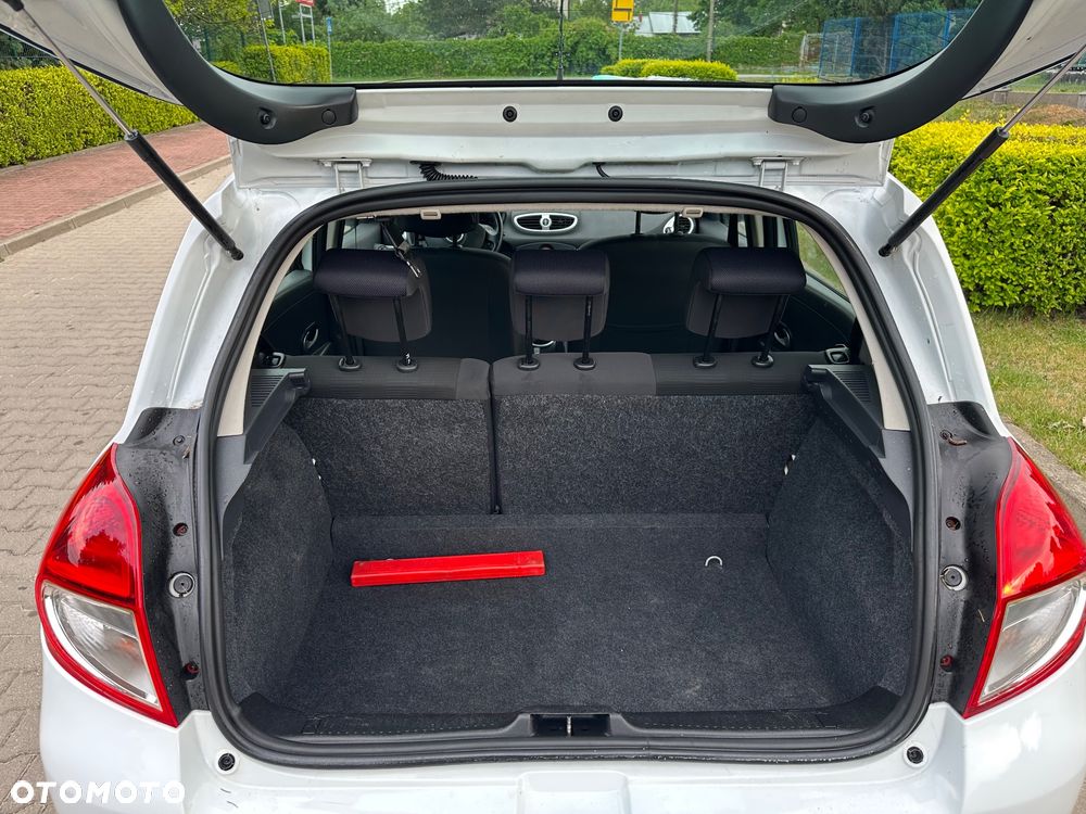 Renault Clio 1.2 16V 75 Dynamique - 19