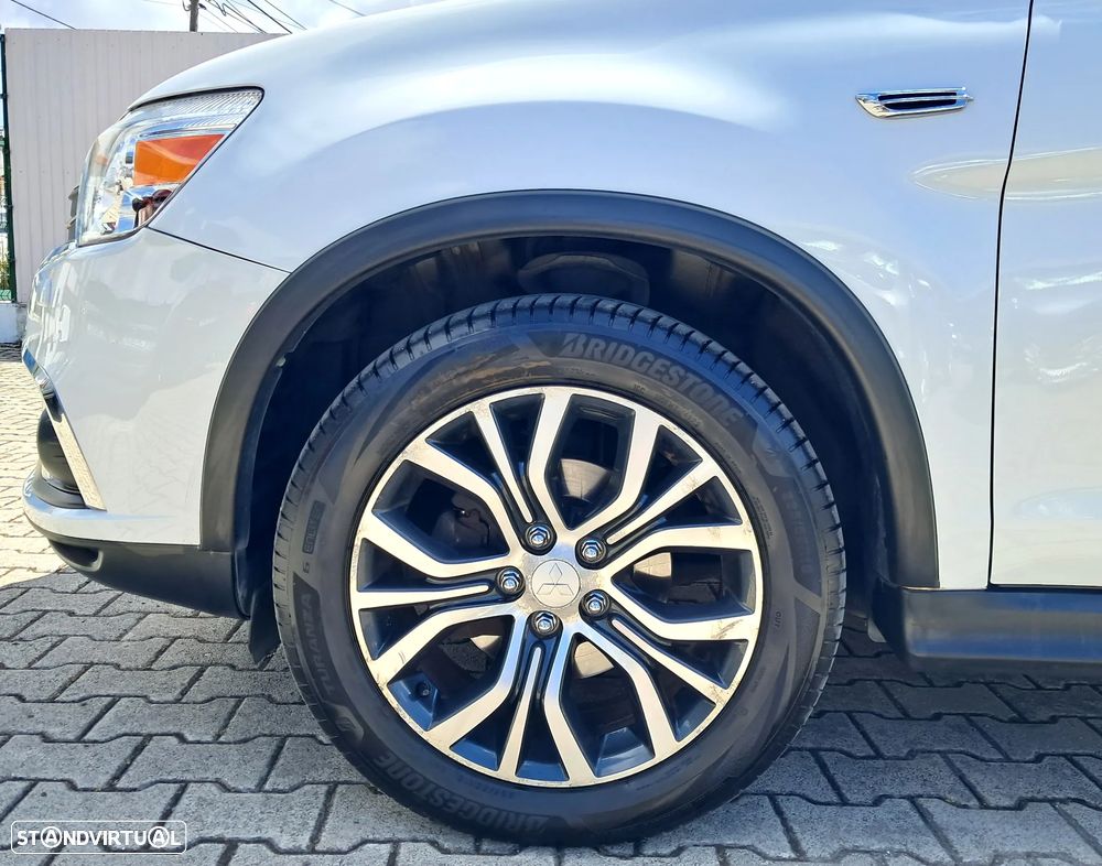 Mitsubishi ASX 1.6 DI-D Instyle Connect Edition - 24