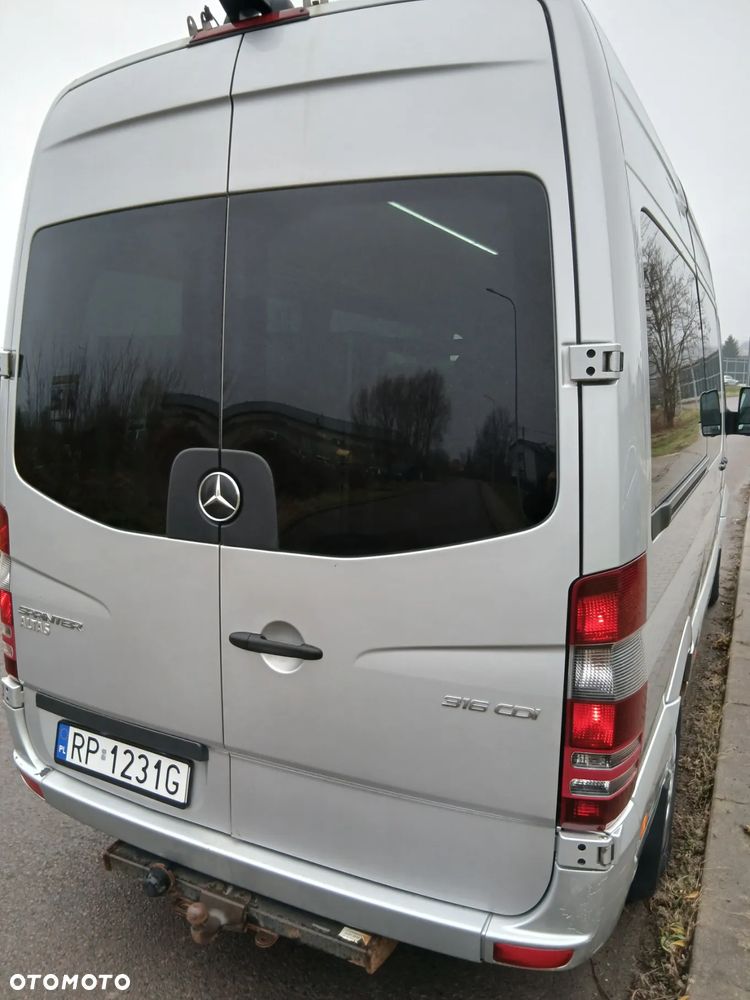 Mercedes-Benz Sprinter - 11