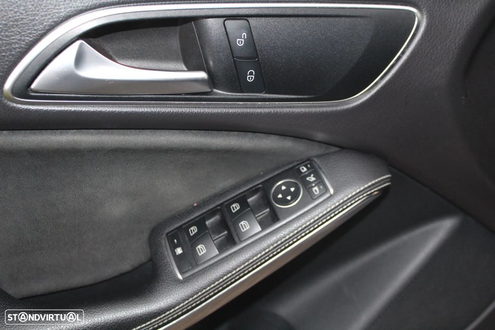 Mercedes-Benz CLA 200 d Shooting Brake AMG Line Aut. - 11