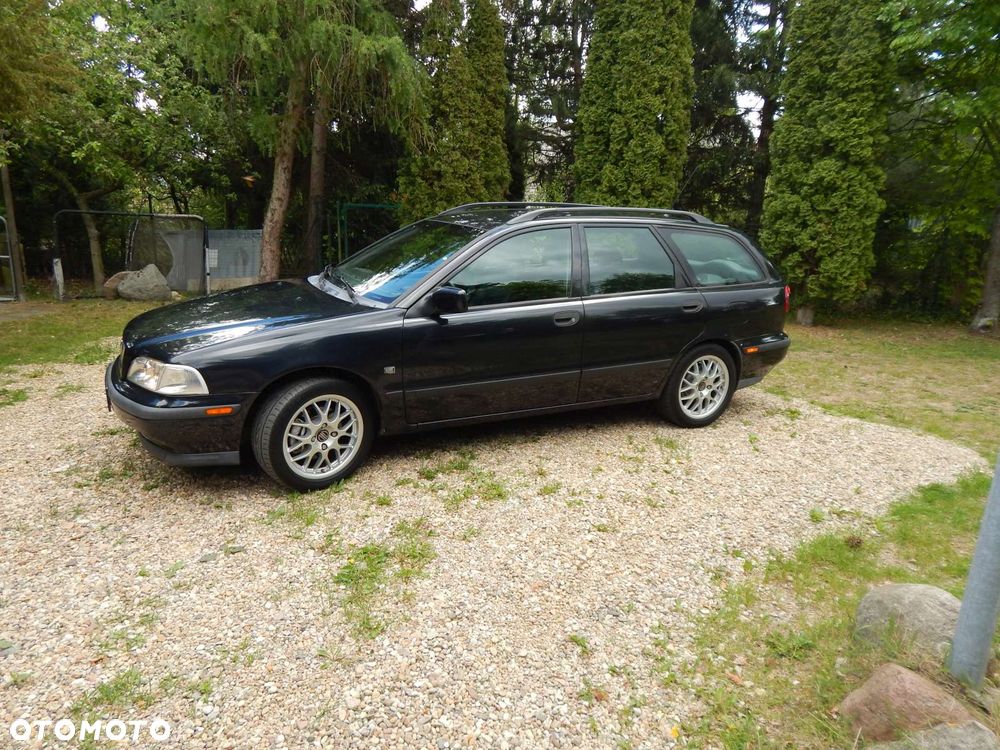 Volvo V40 2.0 Elegance - 2
