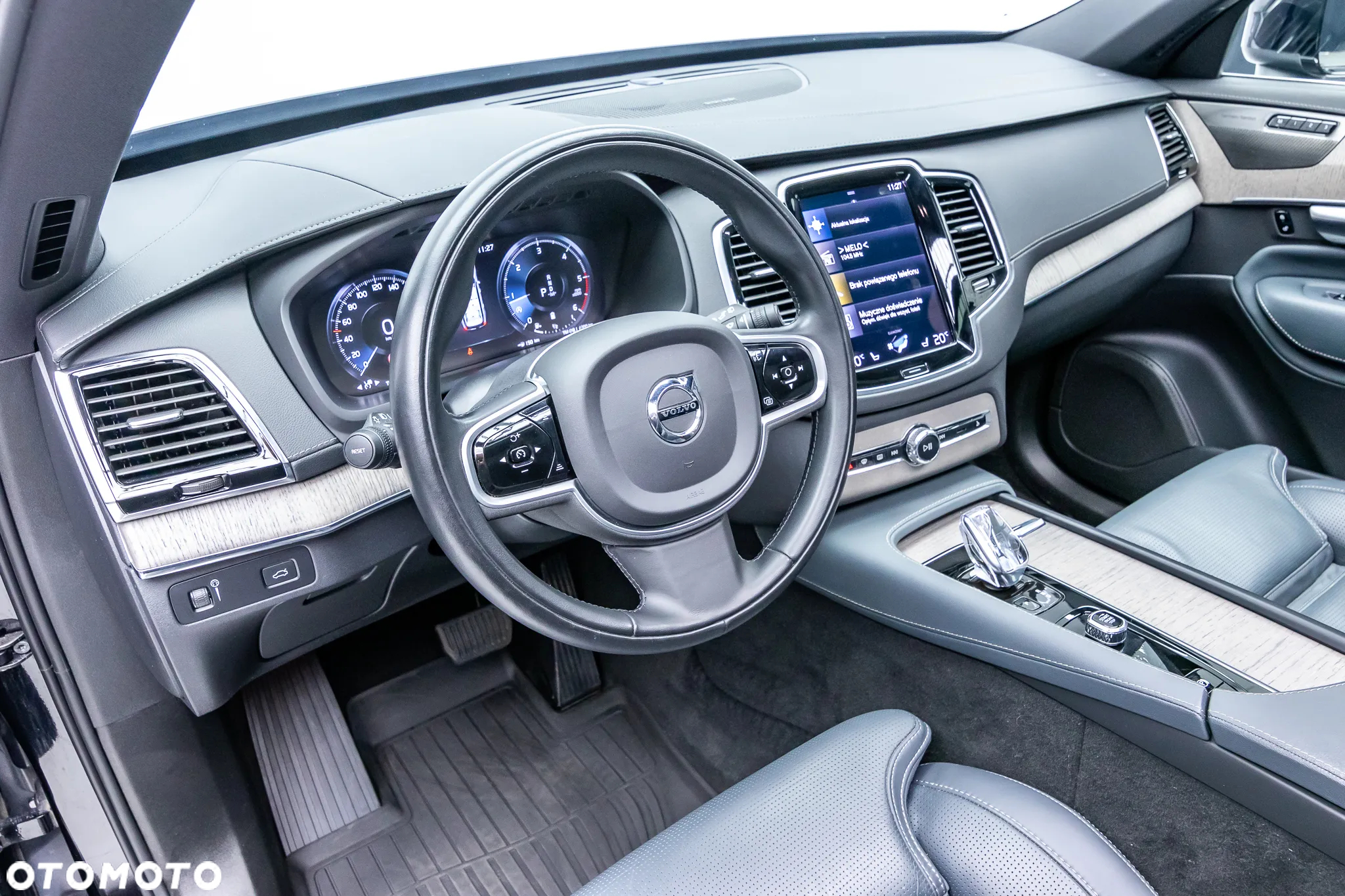 Volvo XC 90 - 13