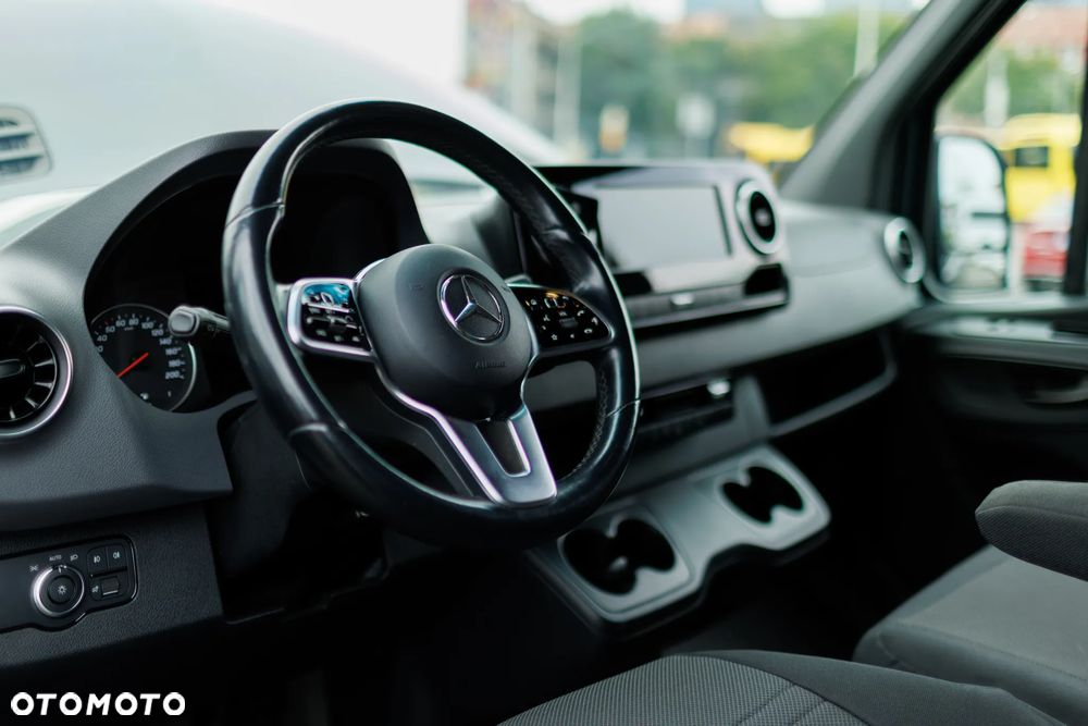 Mercedes-Benz Sprinter - 36