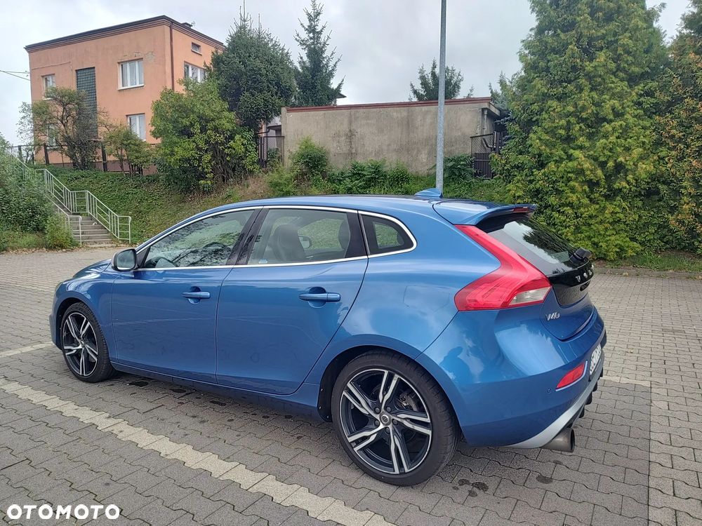 Volvo V40 T5 Drive-E R-Design Momentum - 4