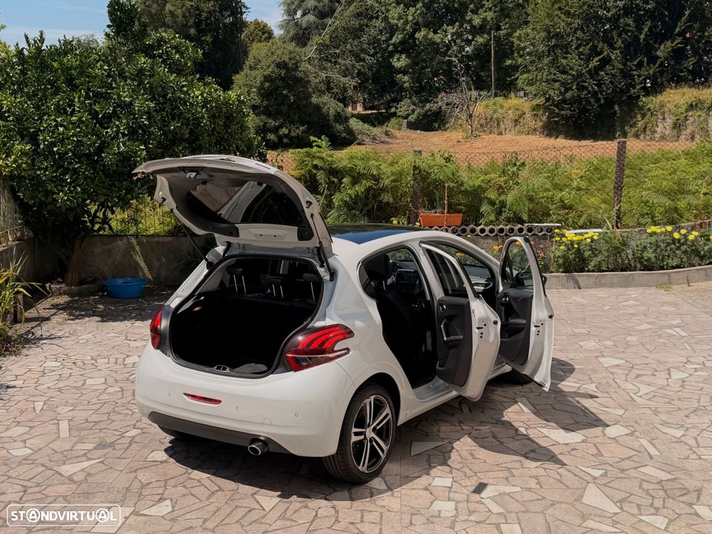 Peugeot 208 1.2 PureTech GT Line - 13