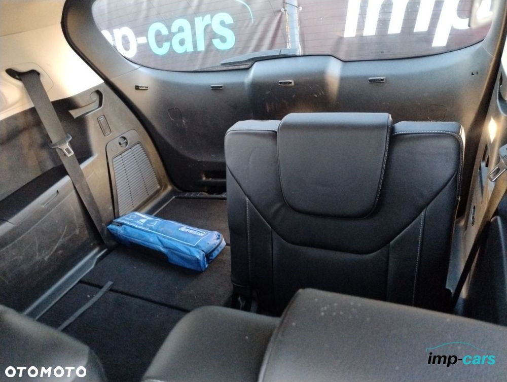 Ford S-Max - 16
