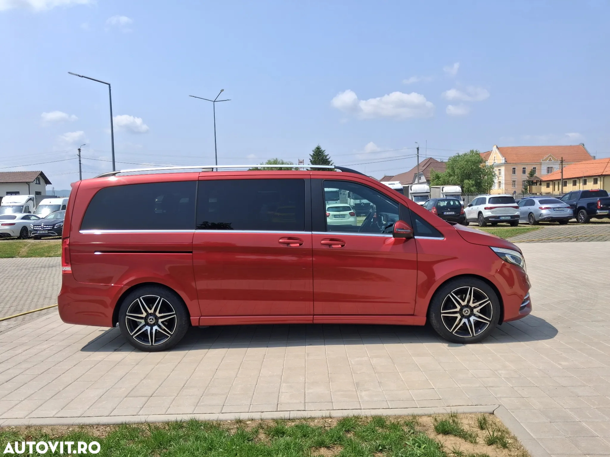 Mercedes-Benz V 300 d Combi Lung 237 CP RWD 9AT - 3