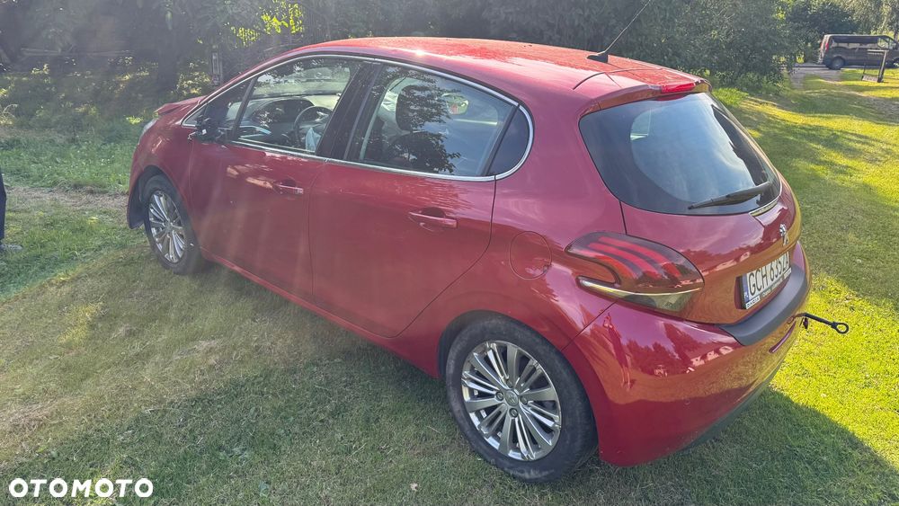Peugeot 208 1.2 PureTech GPF Allure S&S - 5