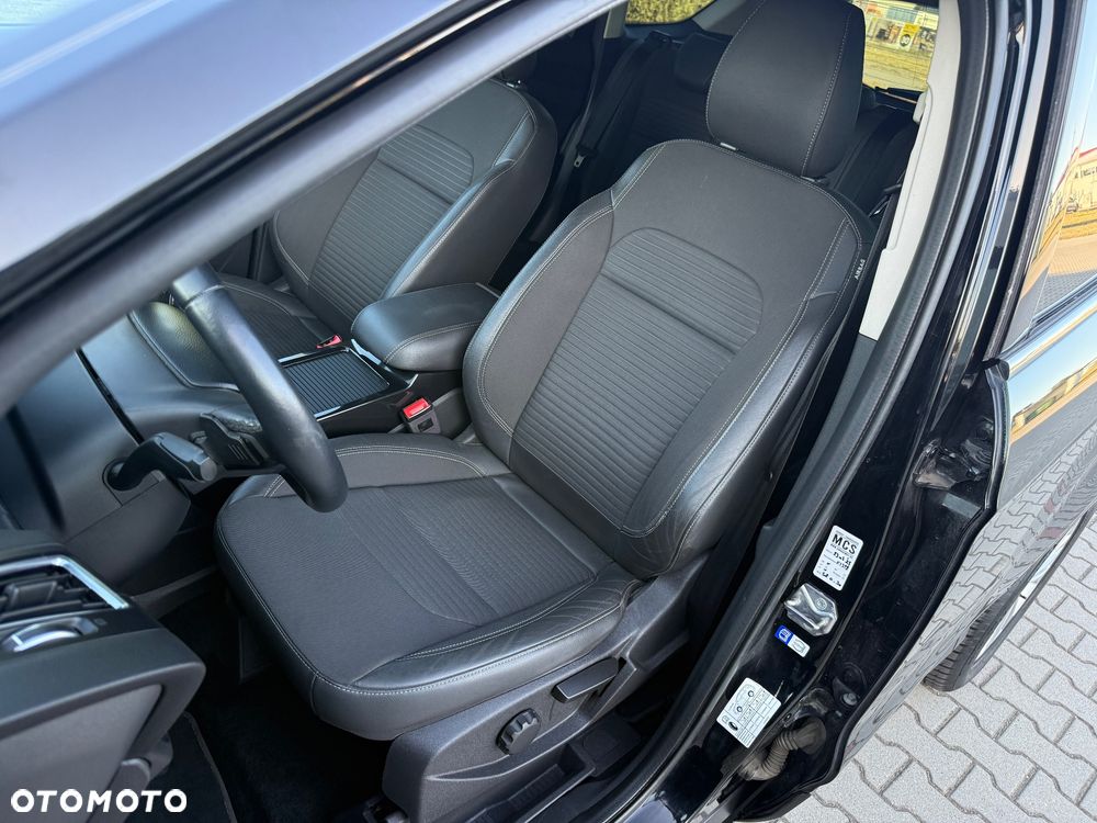 Ford Kuga 2.0 TDCi 4x4 Titanium - 28