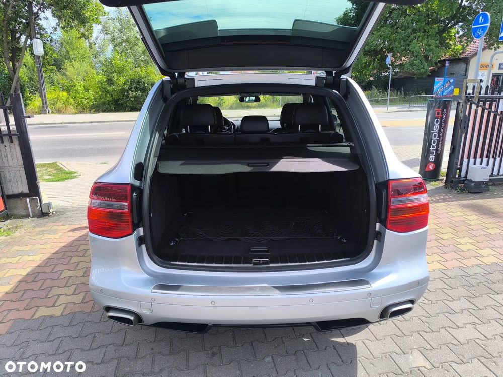 Porsche Cayenne - 20