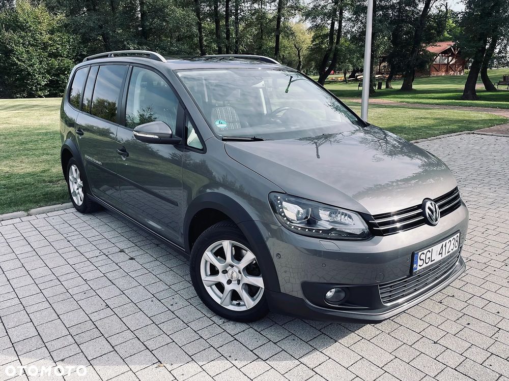 Volkswagen Touran 1.4 TSI DSG Cross