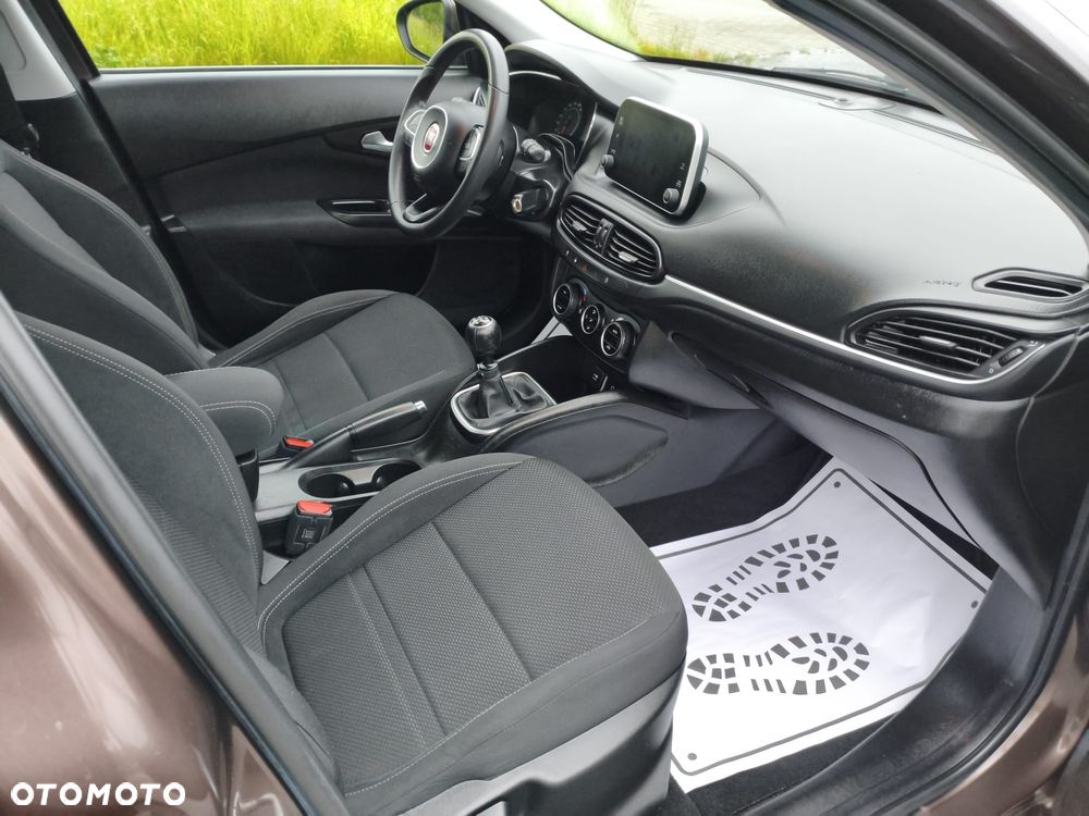 Fiat Tipo 1.4 T-Jet Lounge - 32