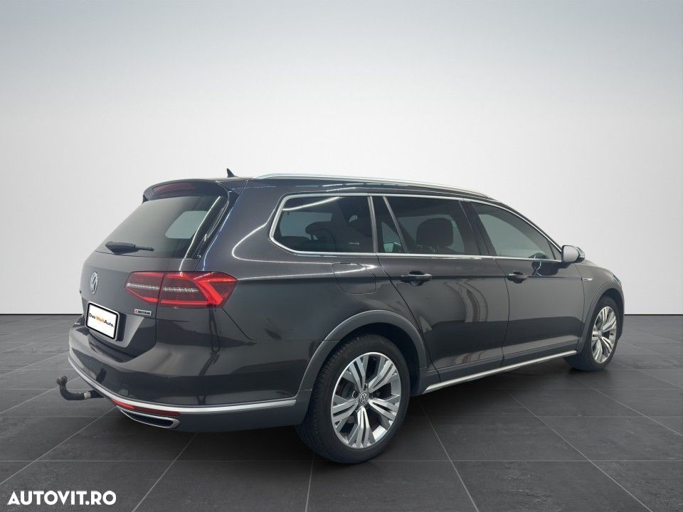 Volkswagen Passat - 5
