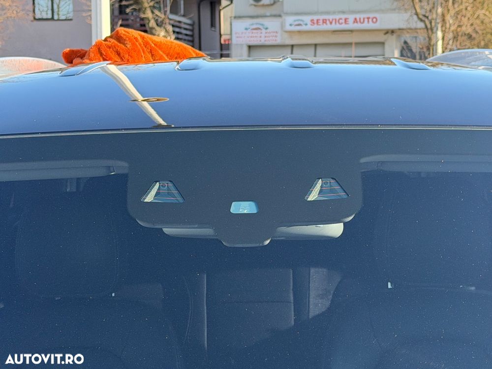 Mercedes-Benz GLC - 13