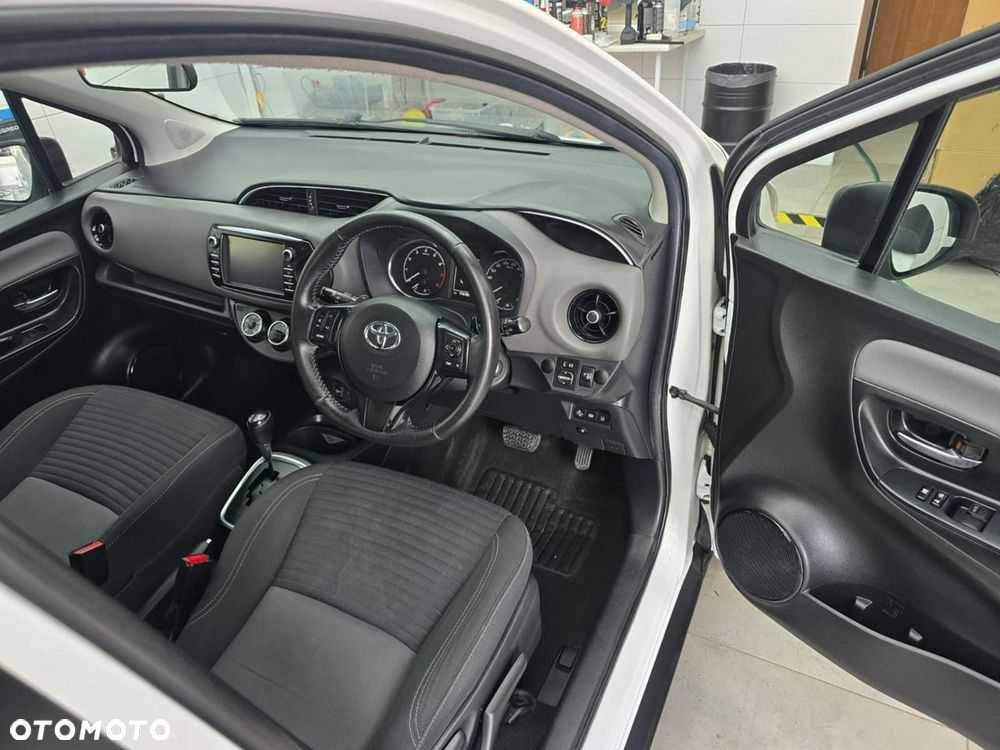 Toyota Yaris - 18