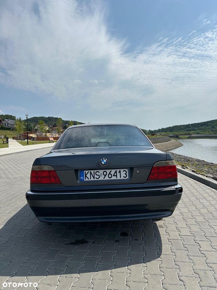 BMW Seria 7 740i - 6