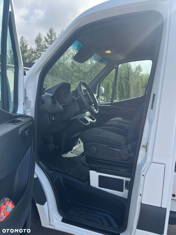 Mercedes-Benz Sprinter 519 - 26