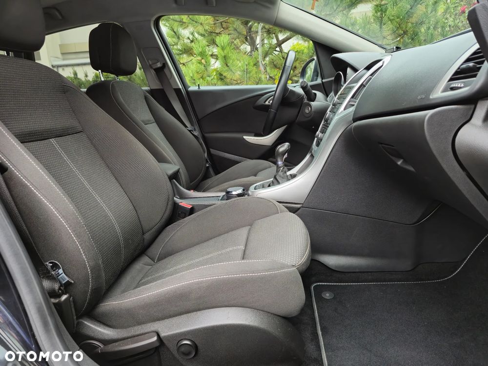 Opel Astra IV 1.4 Cosmo - 9