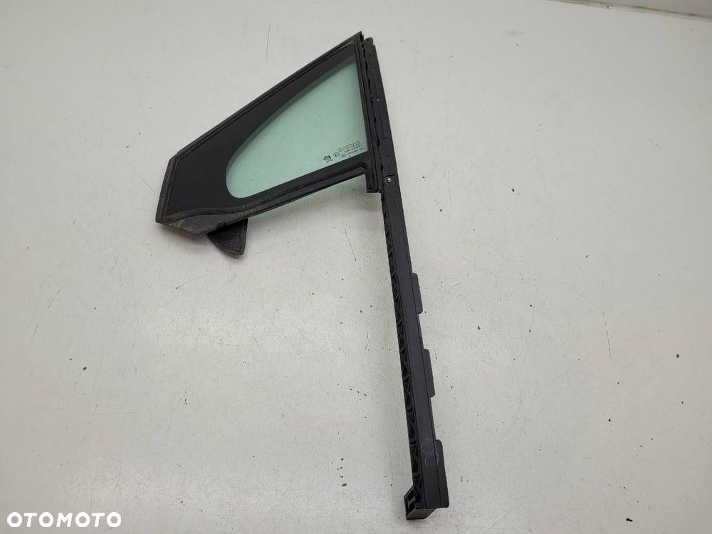 SZYBA DRZWI LEWA PRZÓD TRÓJKĄT MAŁA PEUGEOT 2008 I 980147608 - 1