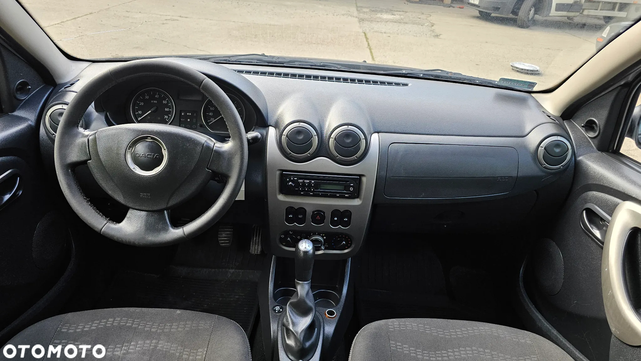 Dacia Sandero 1.6 Laureate - 9