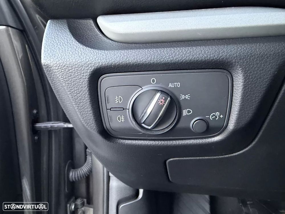 Audi A3 Limousine 1.6 TDI S-line - 19