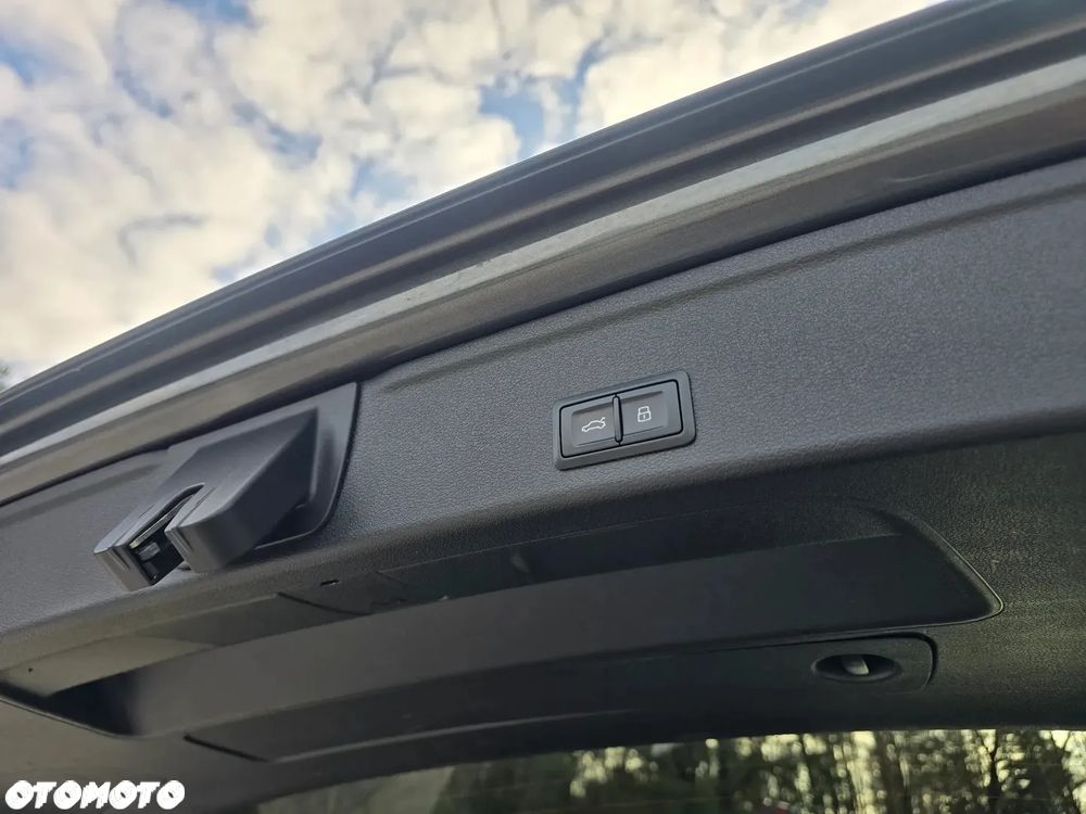 Audi A4 Avant 2.0 TDI S tronic - 24