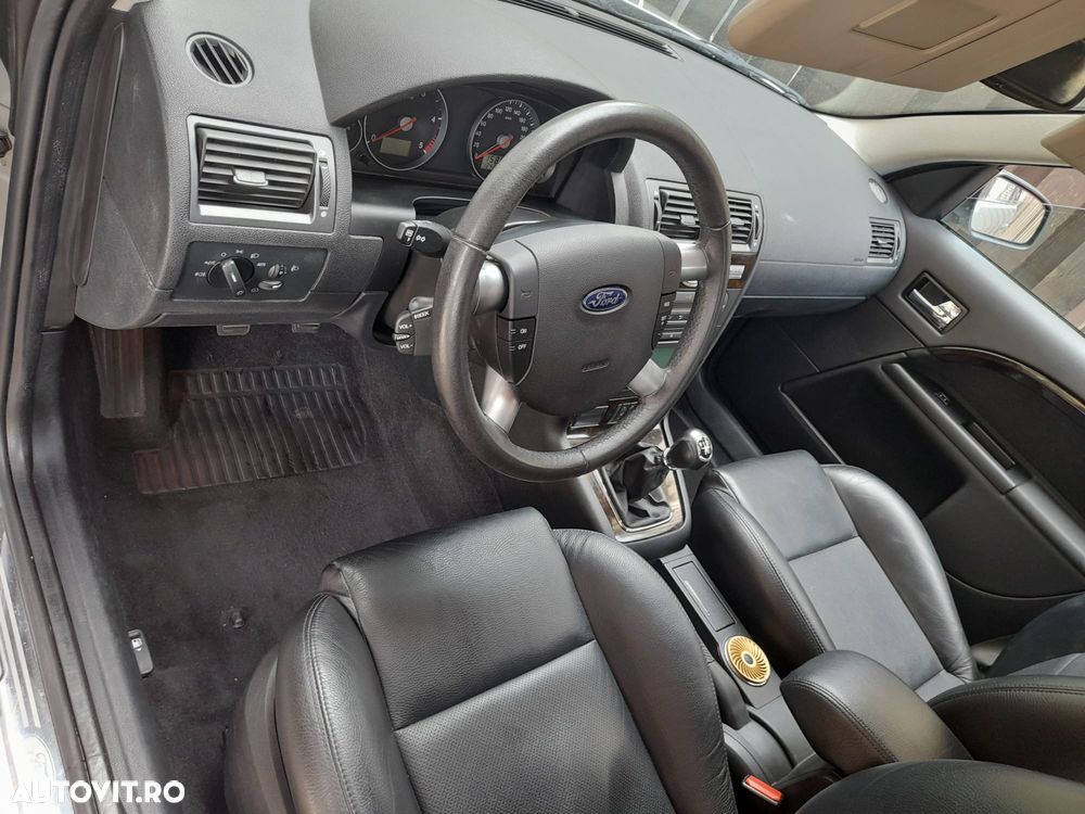 Ford Mondeo 2.0 TDCI Ghia - 21