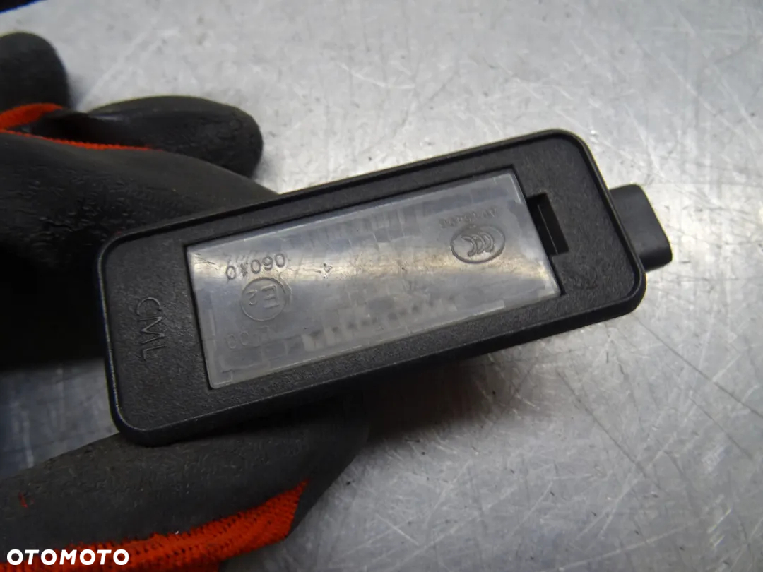 CITROEN C5 III LIFT 1.6D LAMPKA OŚWIETLENIE TABLICY REJESTRACYJNEJ 9682403680 - 8