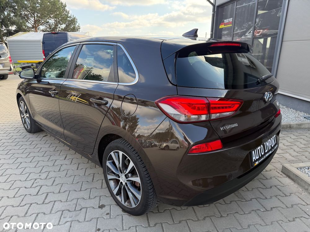 Hyundai i30 1.0 T-GDI Intro Edition - 12