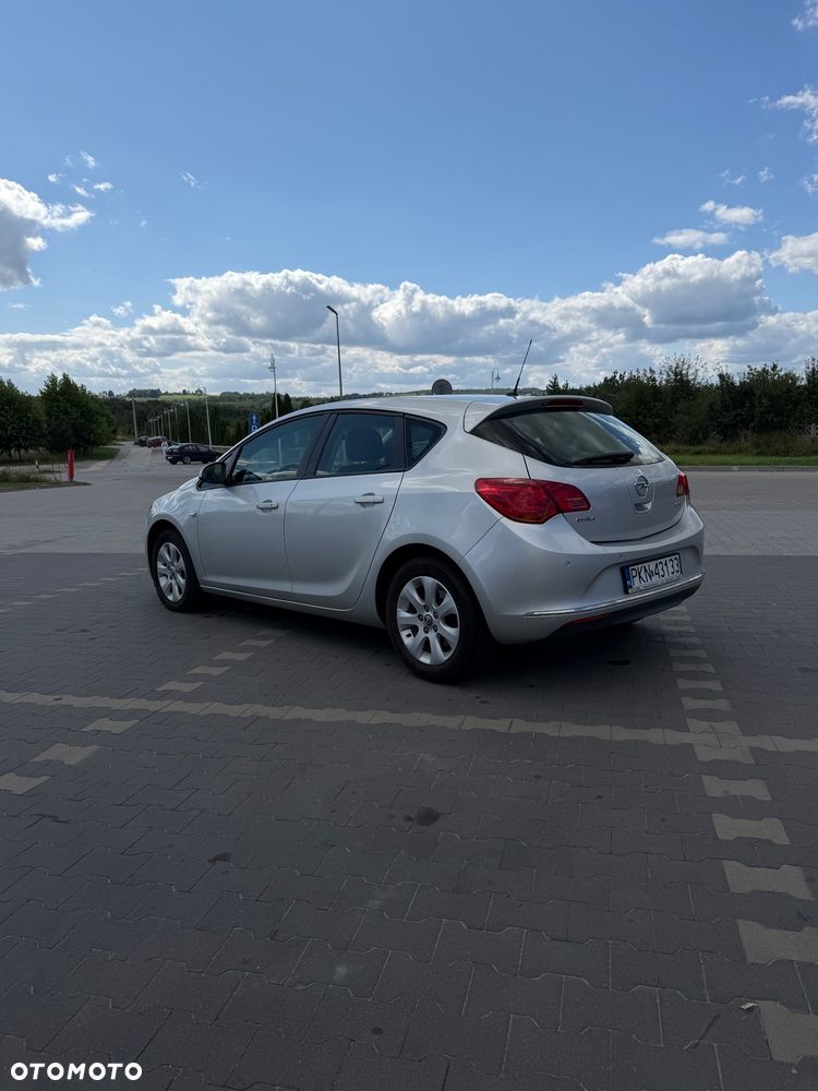 Opel Astra 1.7 CDTI Enjoy - 8