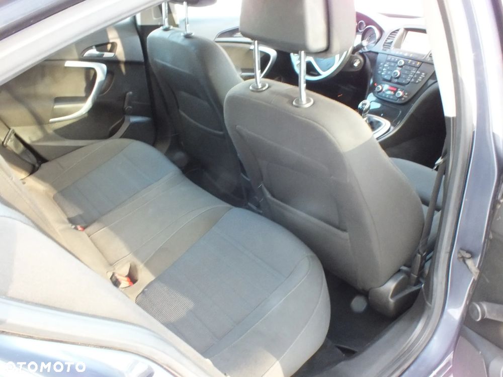 Opel Insignia - 12